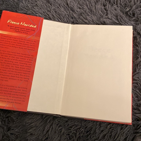 Fleece Navidad BOOK - Picture 3 of 6